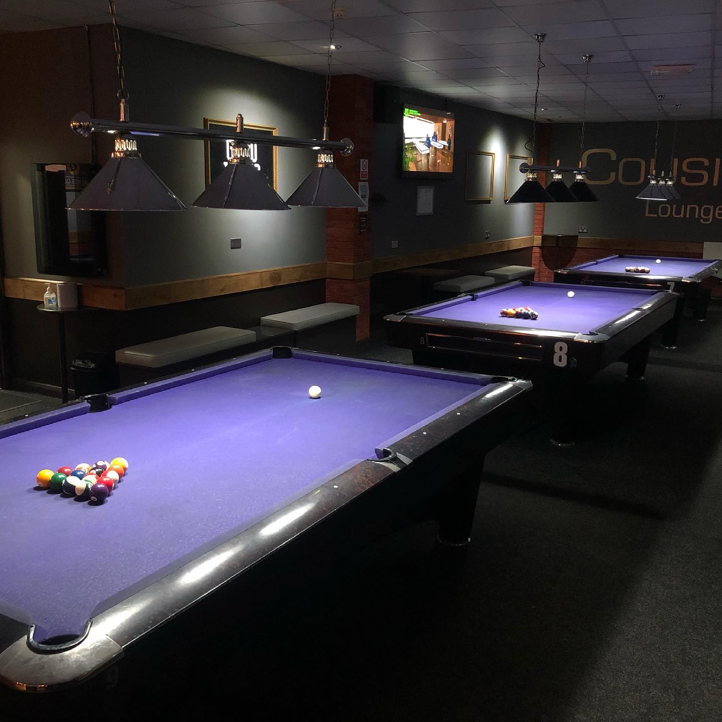 Cousins Lounge