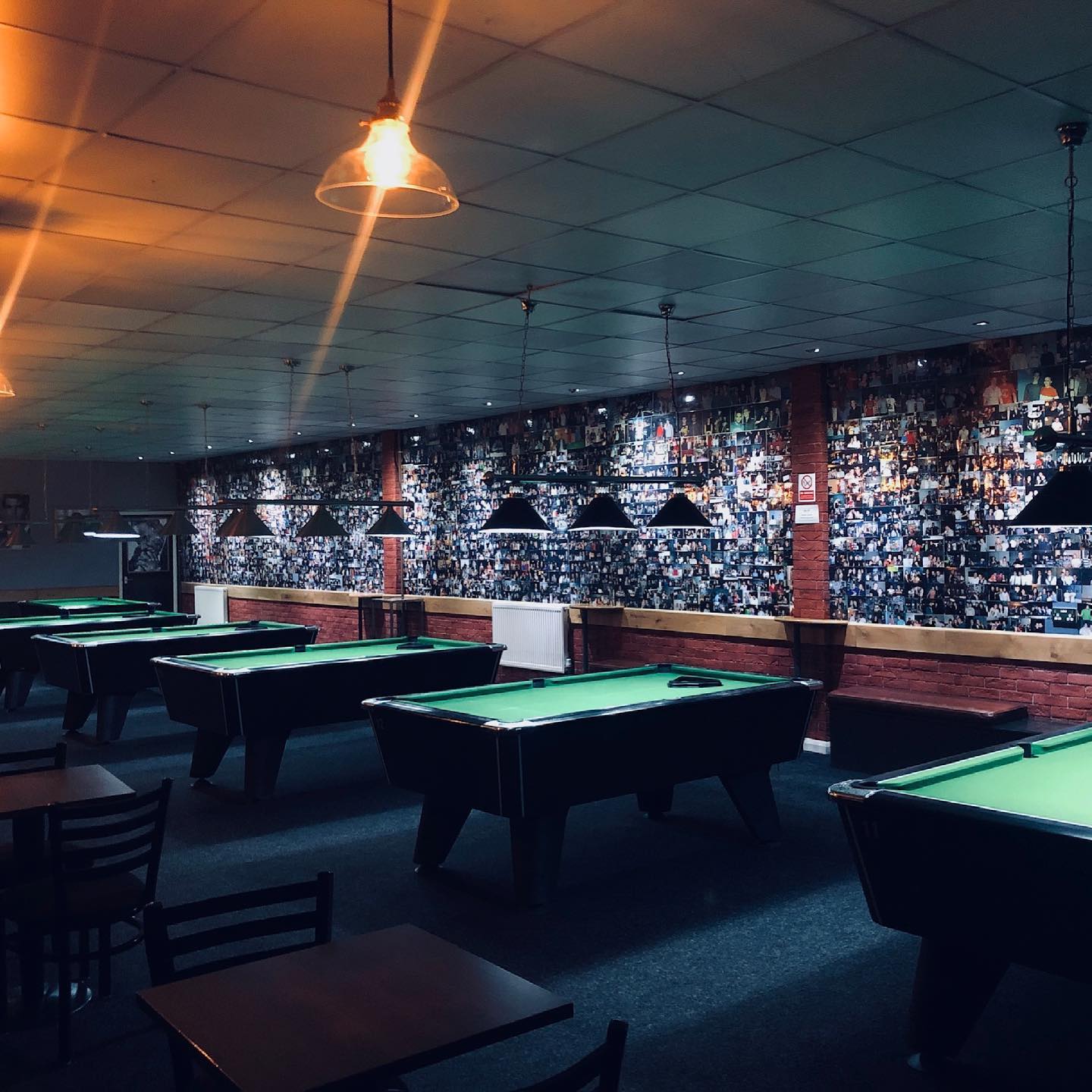 Cousins Lounge